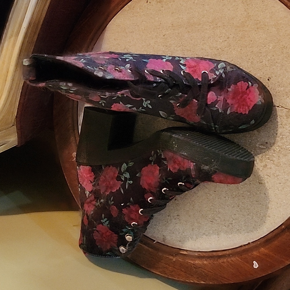 Betsey Johnson flower boots